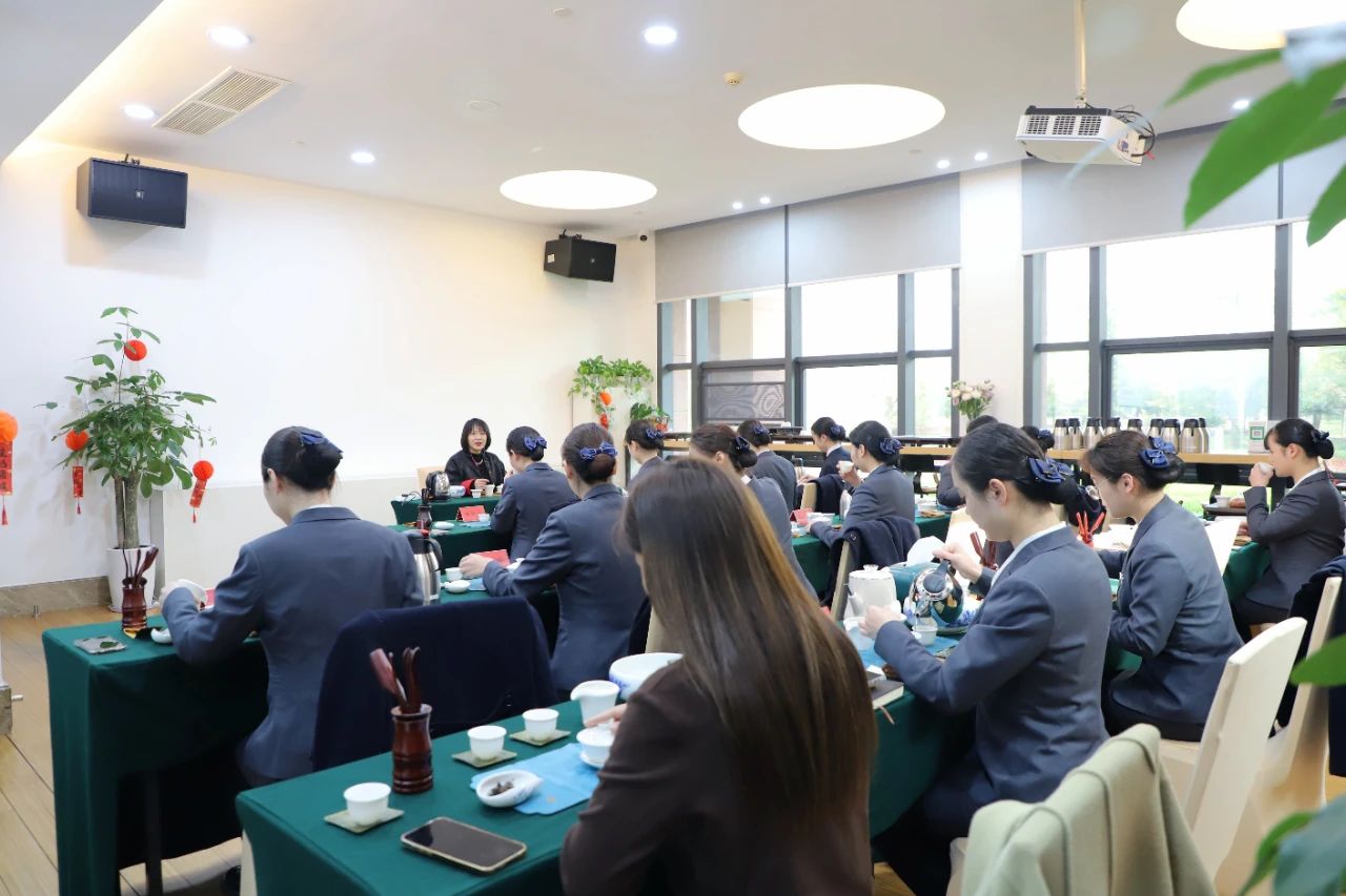 茶香满溢 匠心传秤转—三都澳大酒店发展茶艺培训